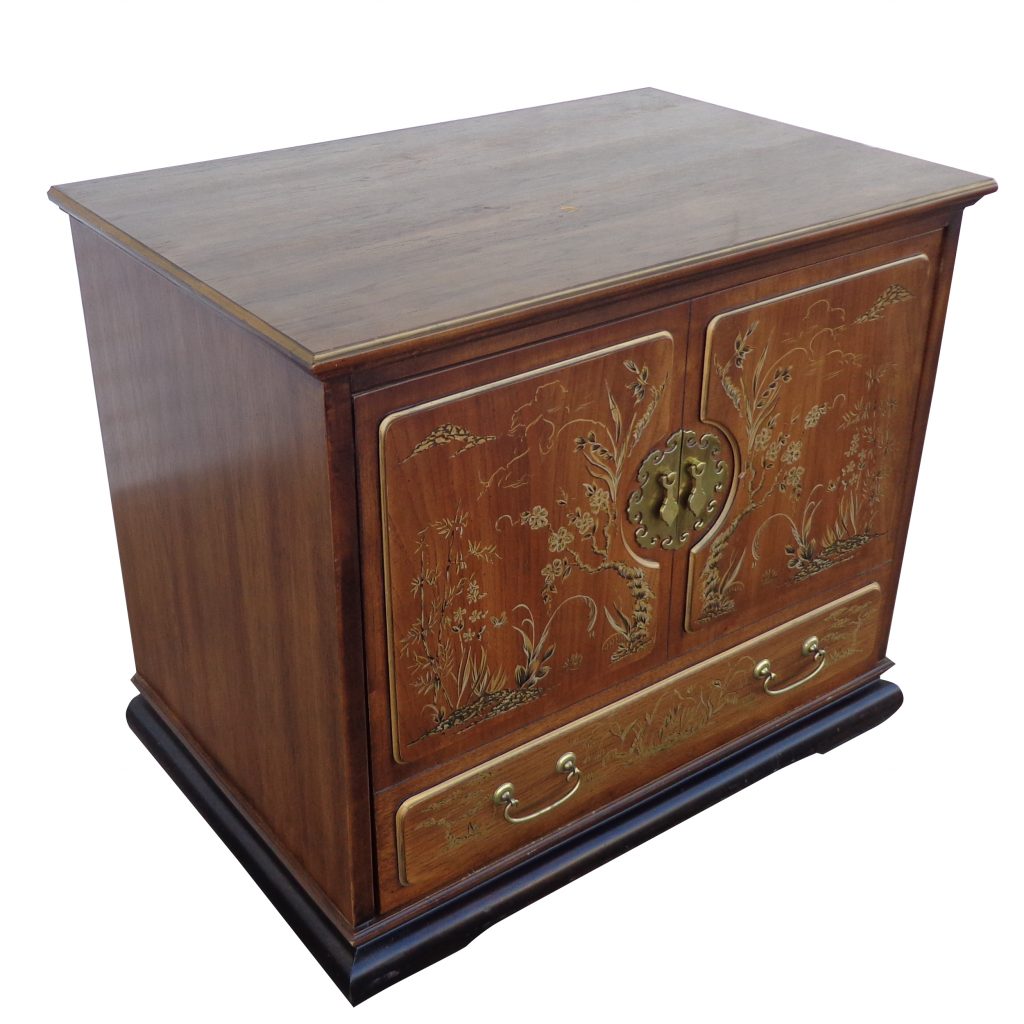 Vintage Wooden TV Stand on Casters With Pull Up Door (MS10390)