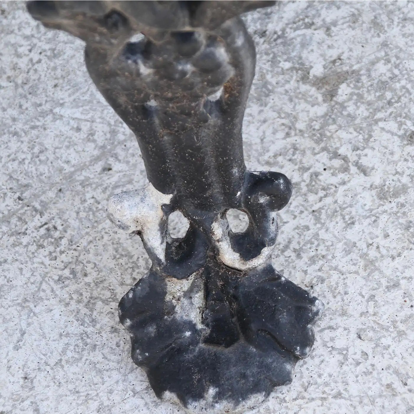 Vintage garden seating with cast iron details