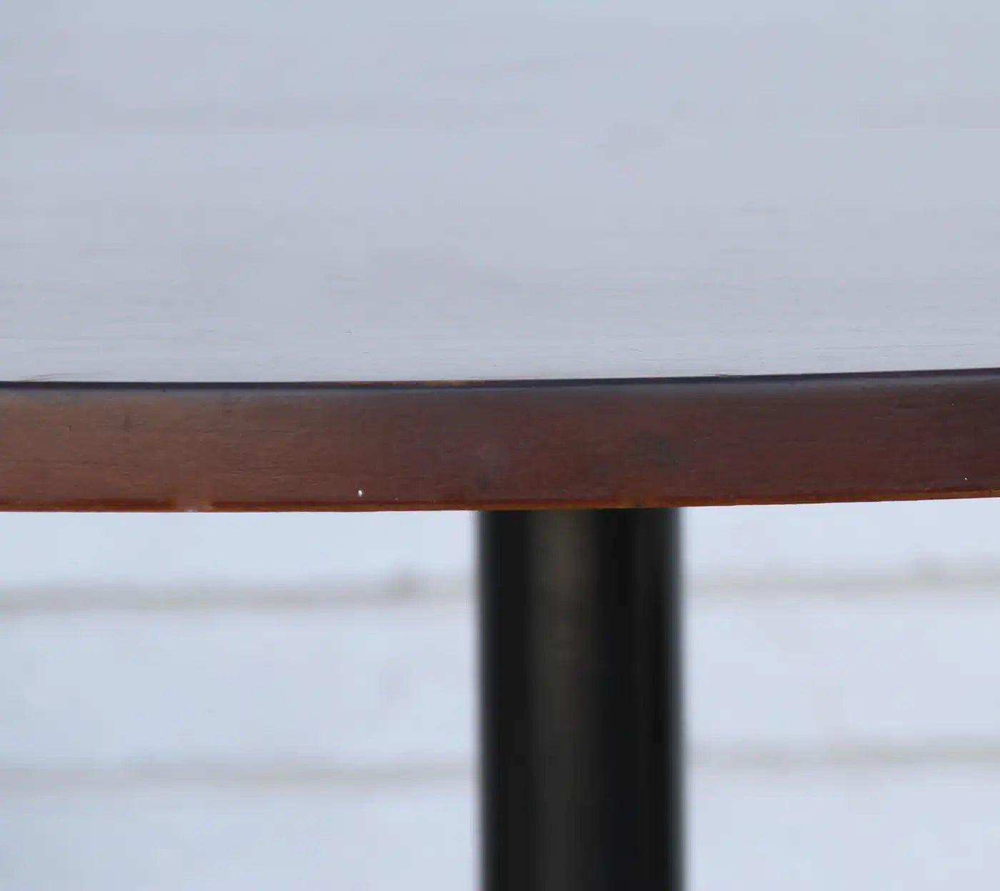 Modernist Eames Herman Miller table