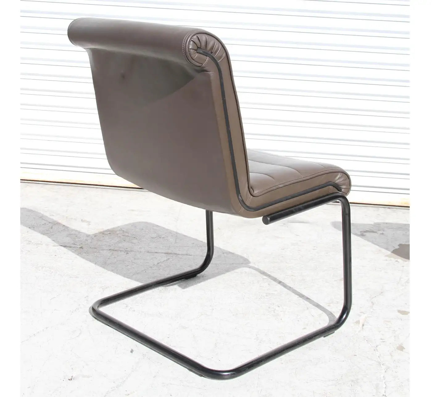 Modern Knoll office guest chair