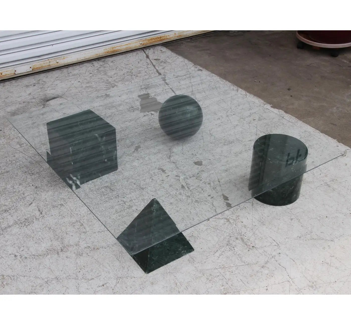 Metafora coffee table by Vignelli in marble and glass