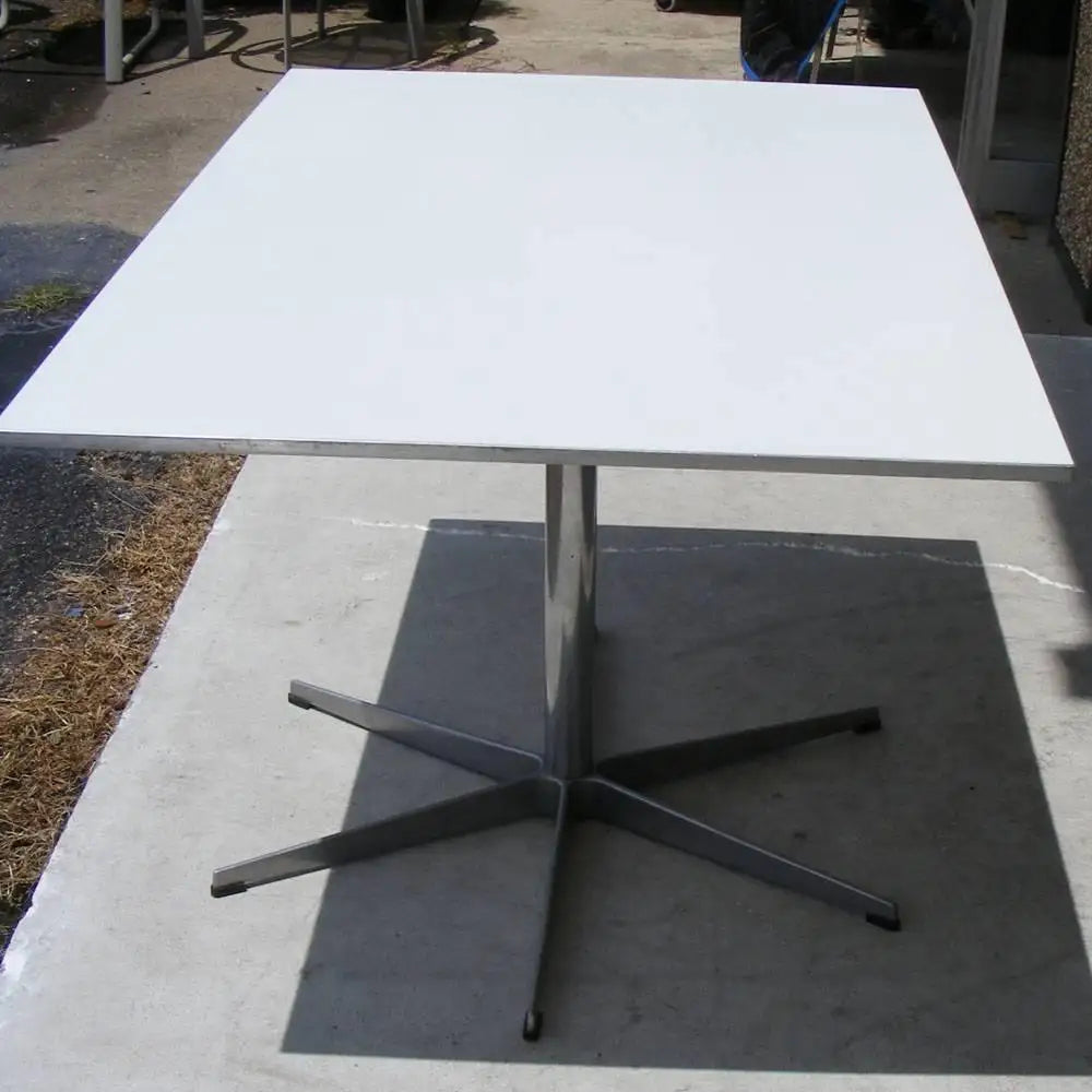 1968 Design Arne Jacobsen Piet Hein Dining Table Circular Series Six Star Pedestal Base