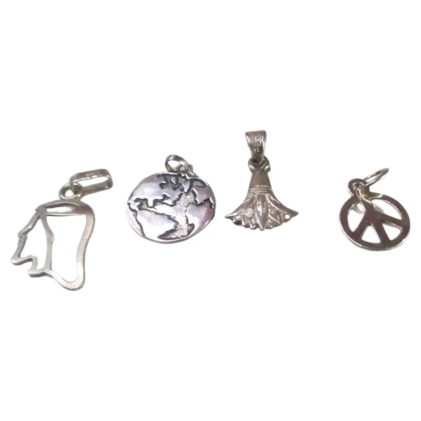 Silver pendant set for versatile necklace styling