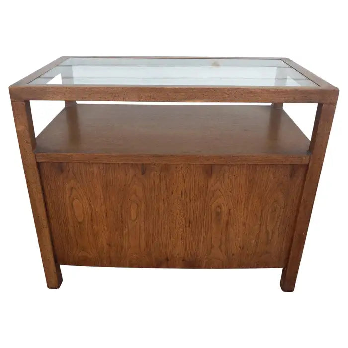 Scandinavian table by Founders Furniture – mid-century modern charm.