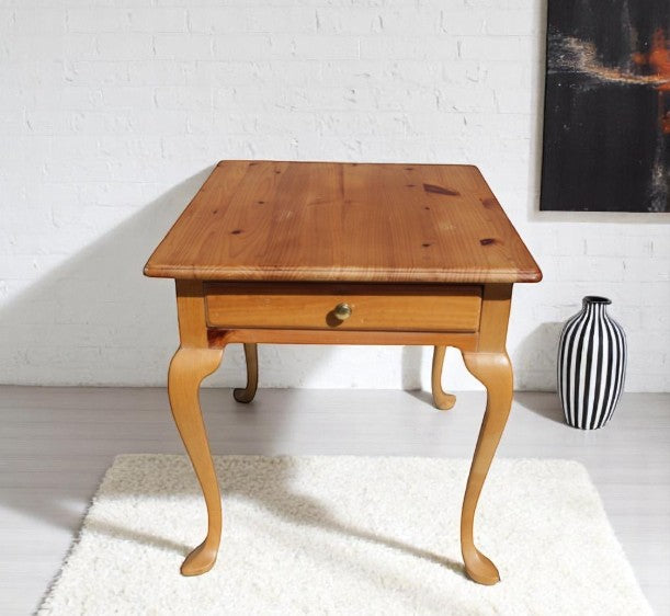 Mid-century oak side table 1950's / Replicas by Thomasville