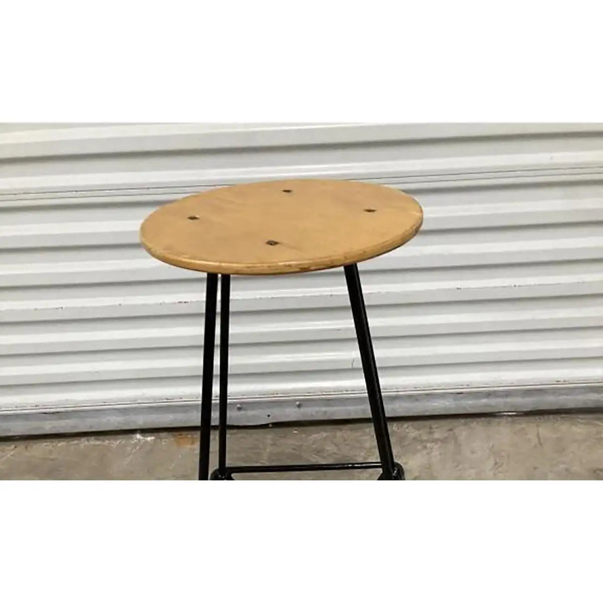 Industrial style hairpin stool with wood seat
