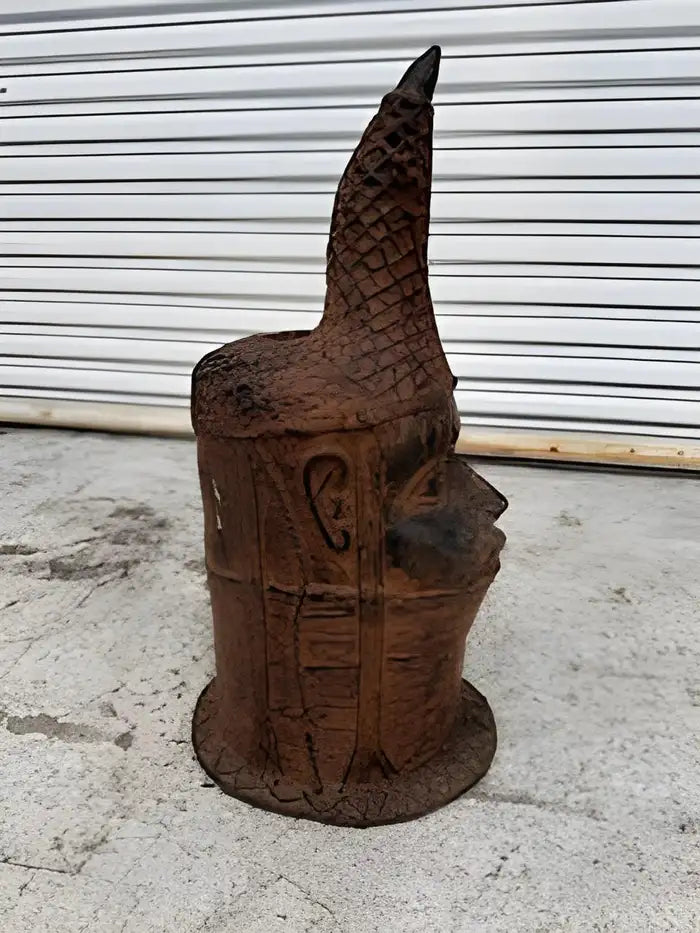 Memorial cast bronze head benin