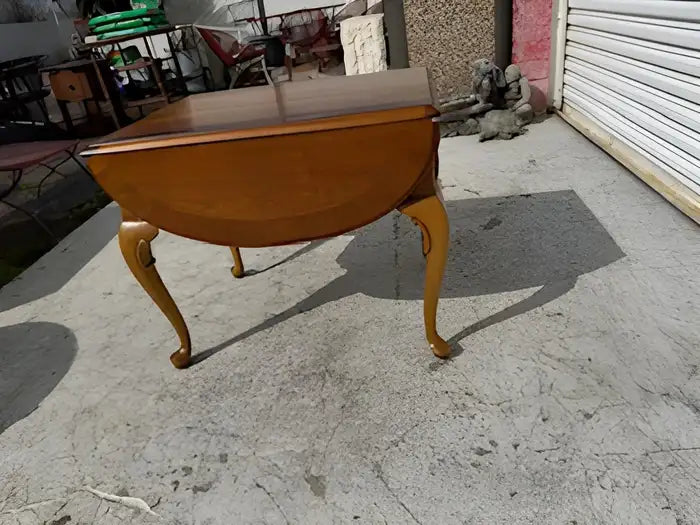 Stanley Georgian style drop leaf side table