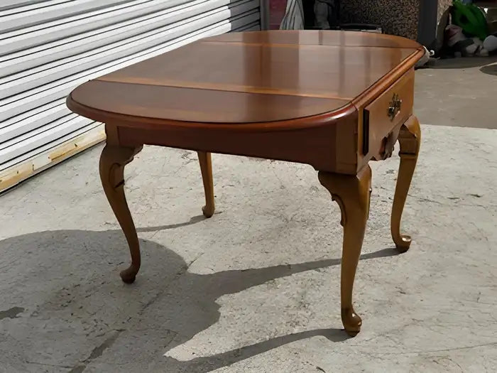 Stanley Georgian style drop leaf side table