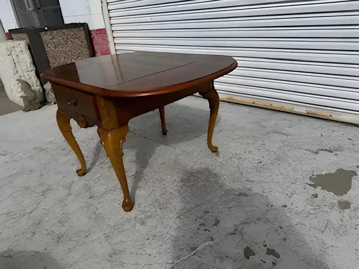 Stanley Georgian style drop leaf side table