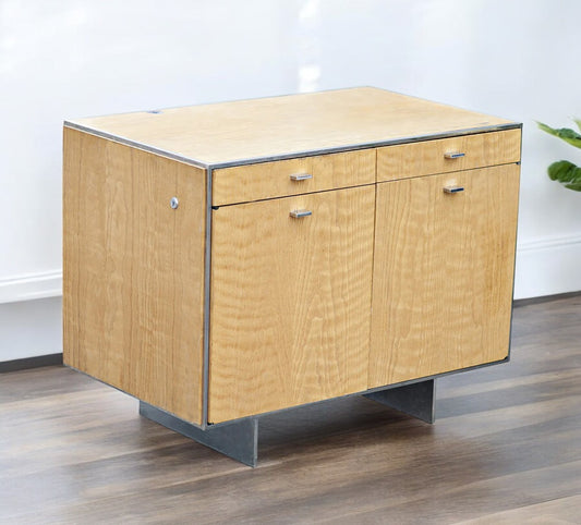 33″ Vintage GF Davis Allen Oak Credenza (MR12557)