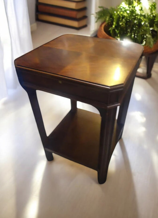 Lane Furniture Chippendale mahogany pedestal