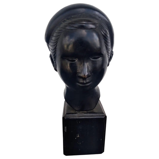 Nguyen Thanh Le bronze sculpture artwork