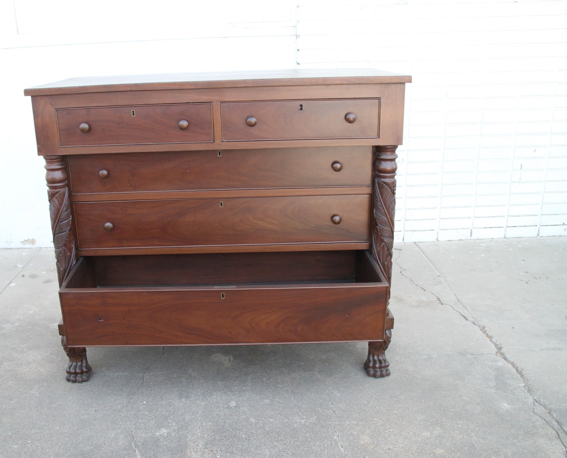 Hand-Carved Antique Wooden Dresser – Classic 5-Drawer Chest with Timeless Vintage Appeal