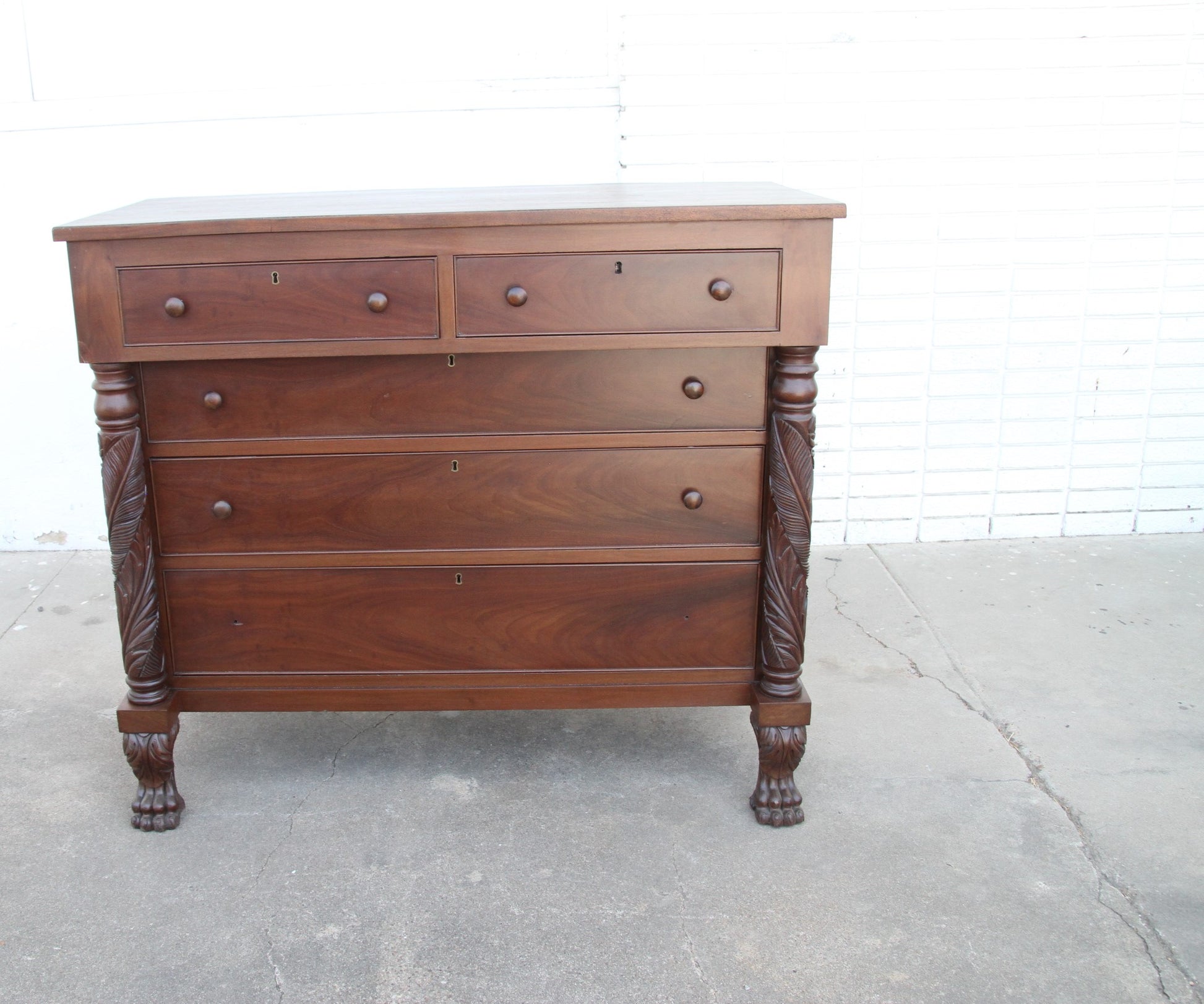 Vintage 5-Drawer Solid Wood Dresser – Rustic Handcrafted Chest for Bedroom or Hallway Décor.