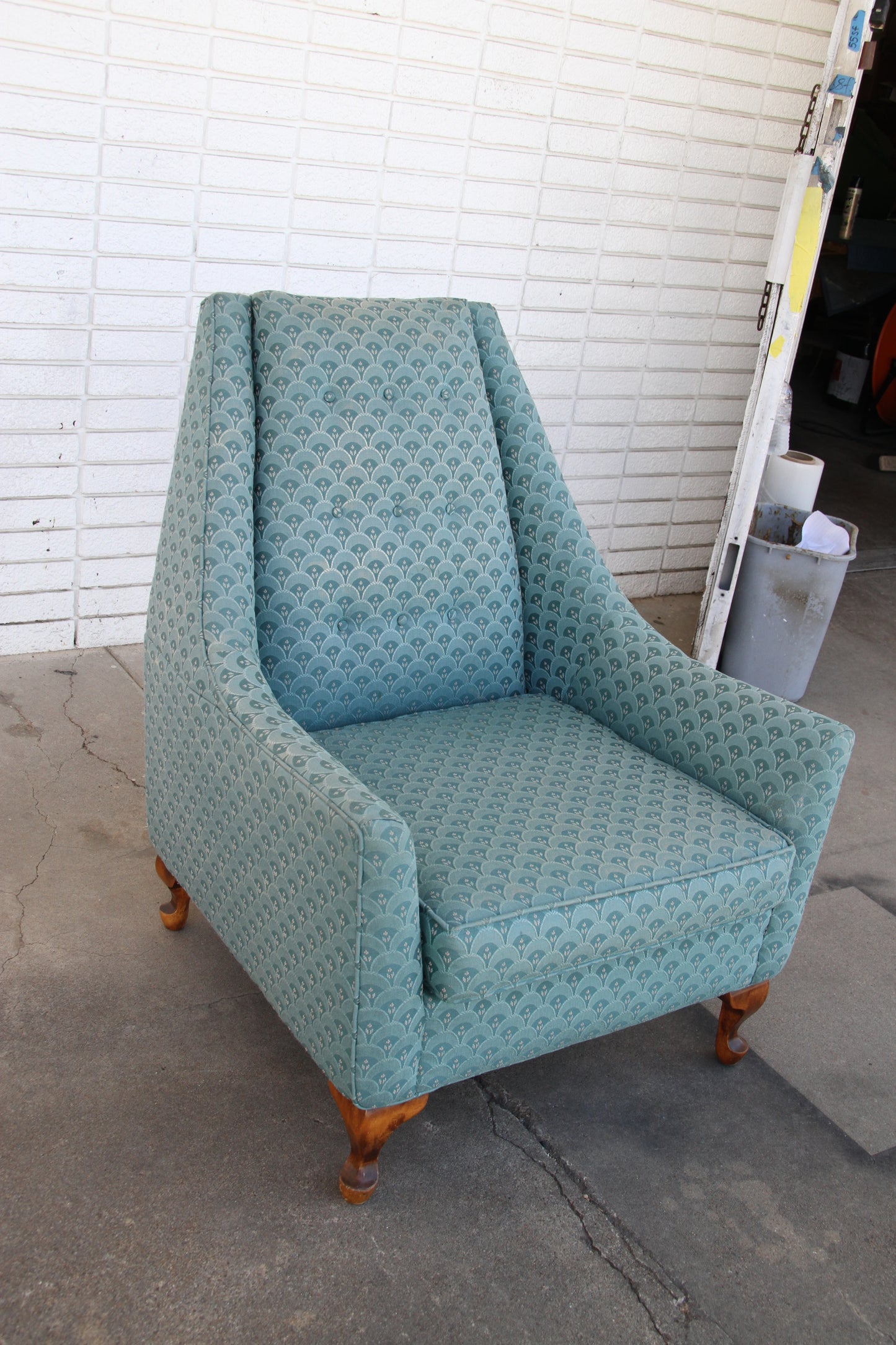Green Lounge Chair