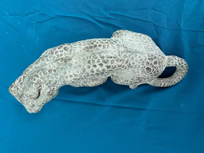 antique style bronze leopard figurine decorative accent