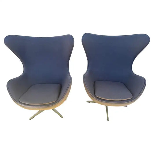 Pair of Arne Jacobsen Mid-Century Modern Egg lounge chairs