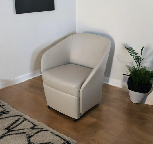 Bernhardt Mira leather lounge chair