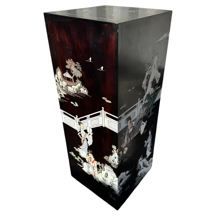 Chinoiserie inlay pedestal accent table