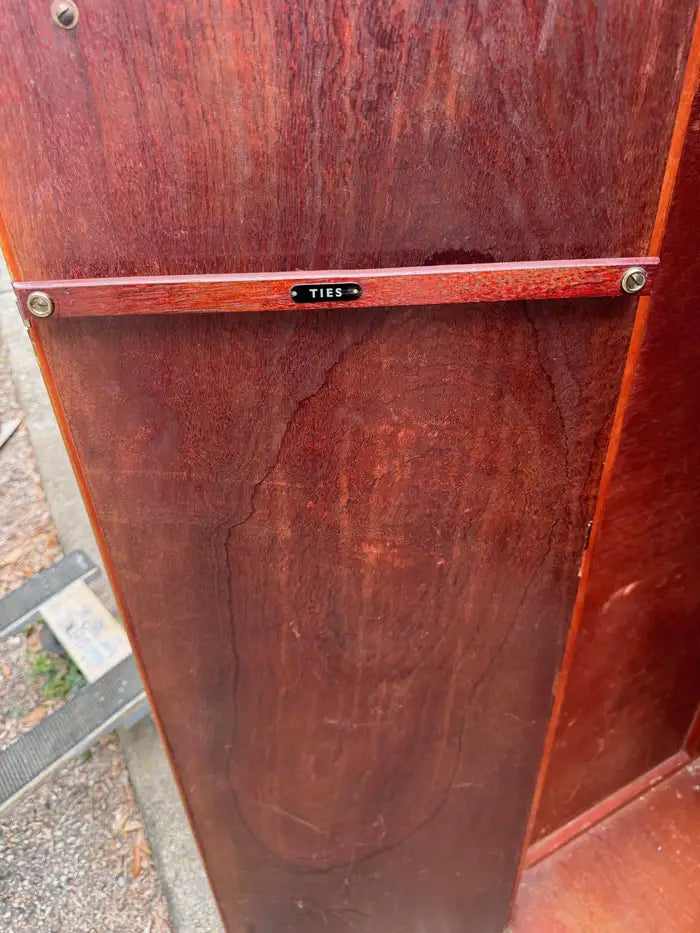 Antique style wooden wardrobe cabinet for bedroom storage