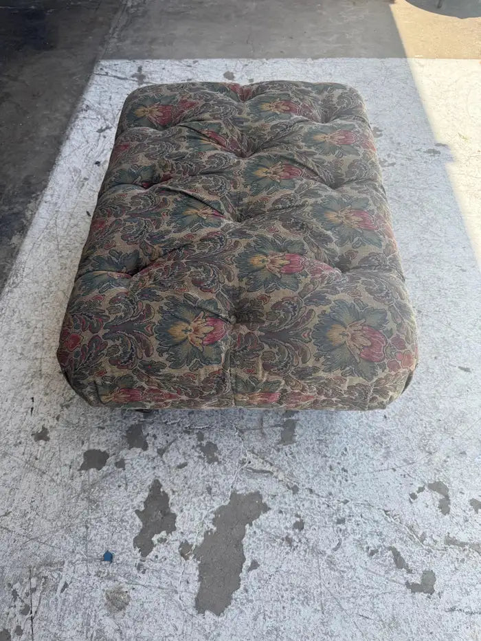 Tufted upholstered footstool for traditional living room décor