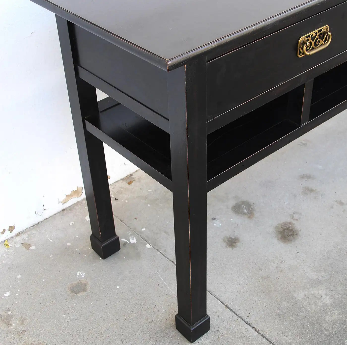 Black lacquer entryway table Baker style
