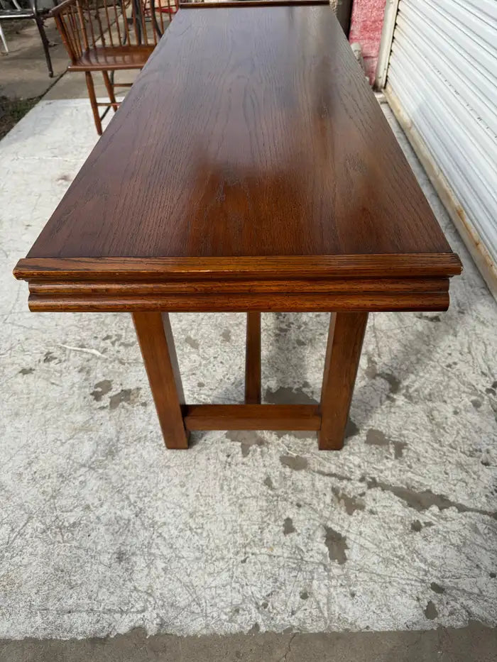 Minimalist flip top desk with woven texture