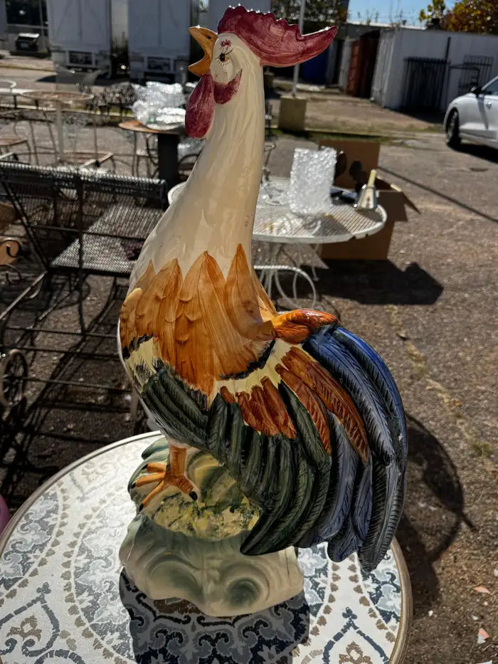 Farmhouse rooster figurine