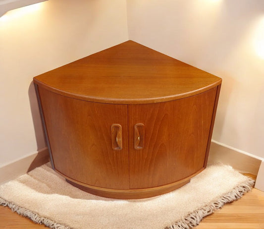 Corner Cabinet (MS10322)