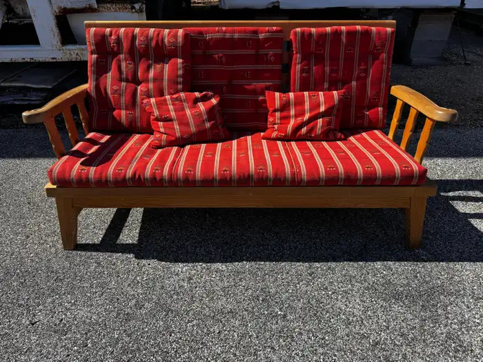Solid pine frame retro Scandinavian seating