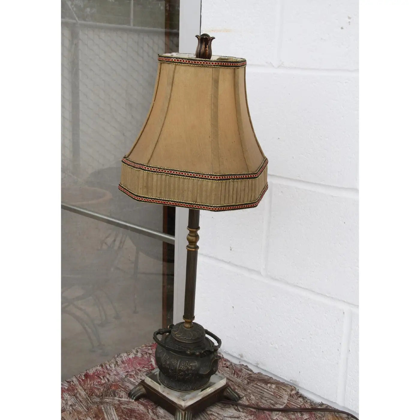 Classic Quoizel lamp with unique teapot detailing