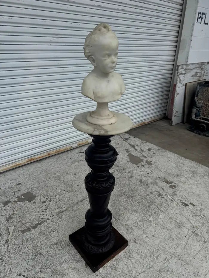 Hand carved white marble decorative sculpture