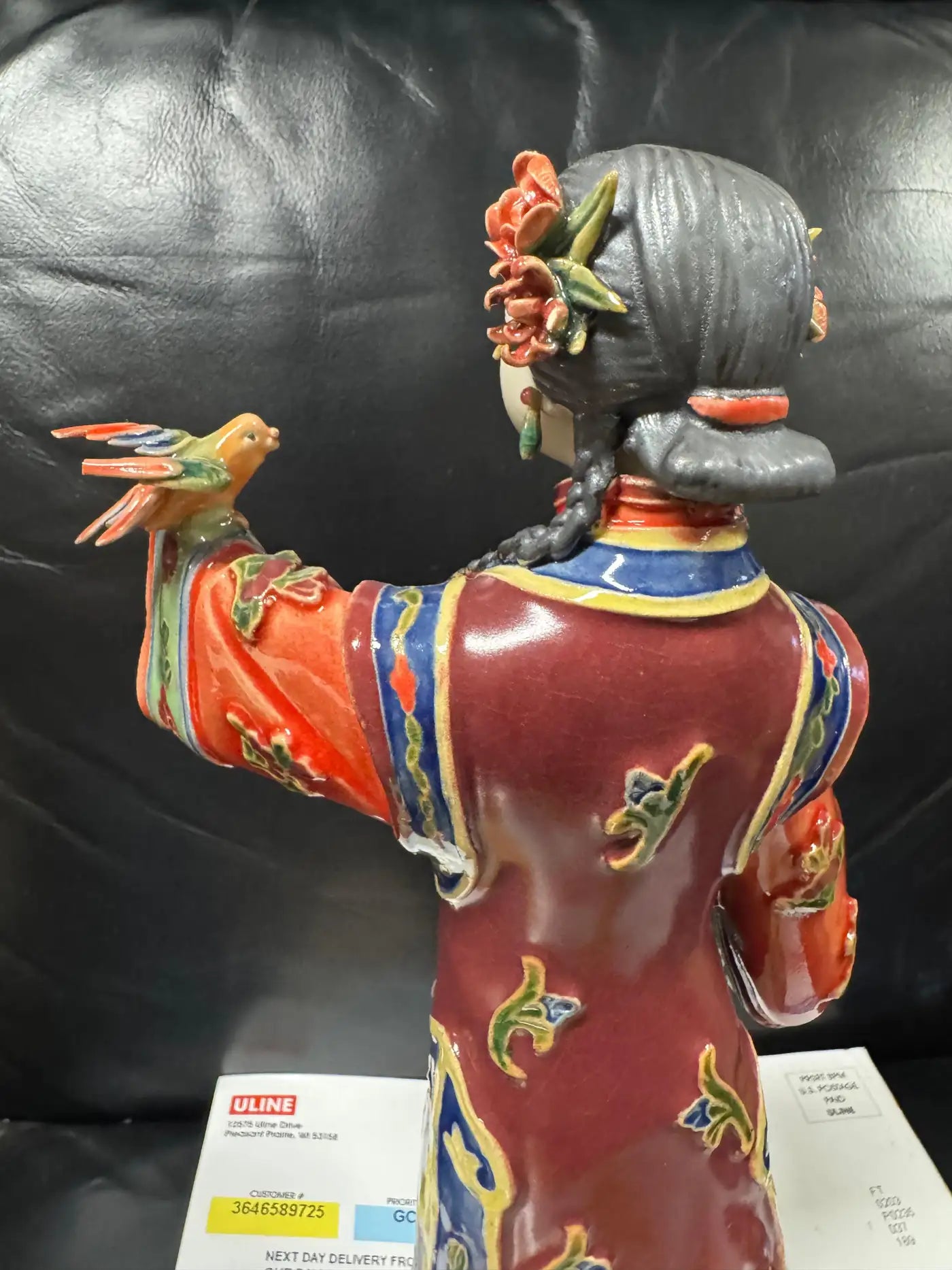 Detailed Geisha girl in a vibrant traditional Chinese kimono