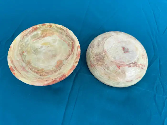 handcrafted onyx bowls with marble like veining