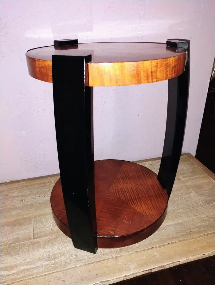 Henredon burl wood side table with round top