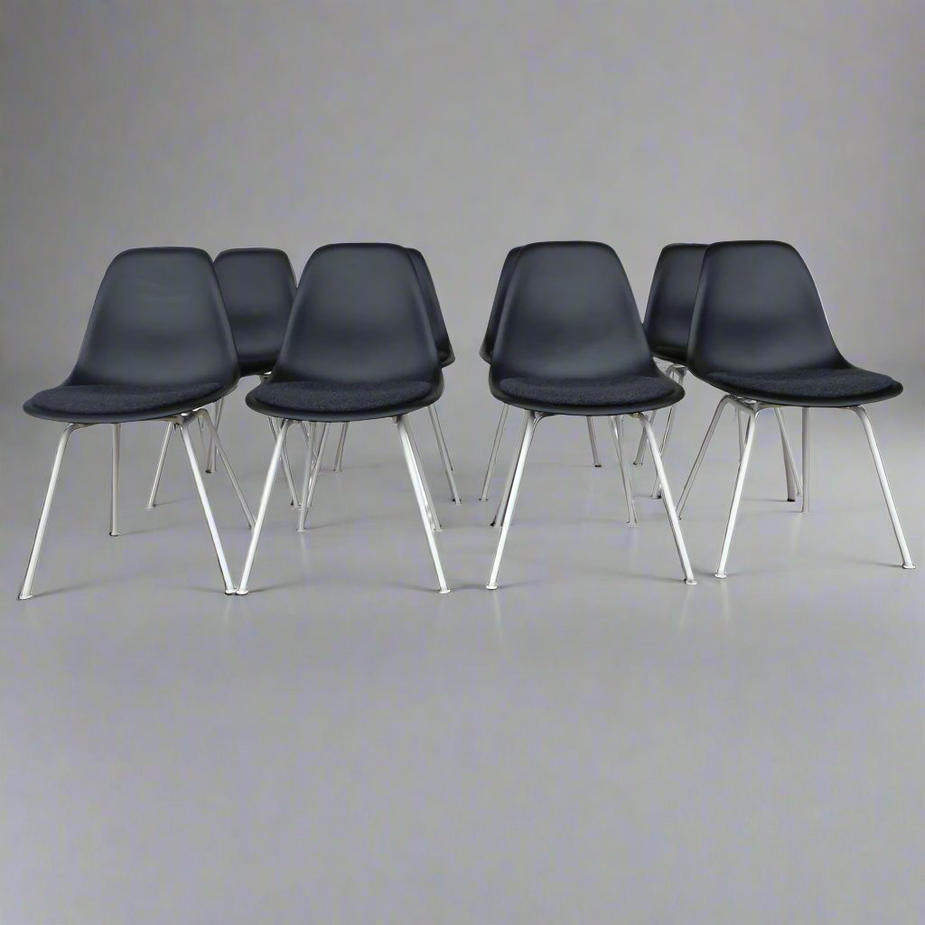 Herman Miller Eames side chair set