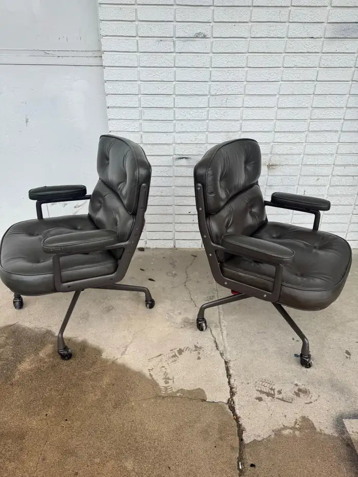 Herman Miller Time Life office chair in black leather
