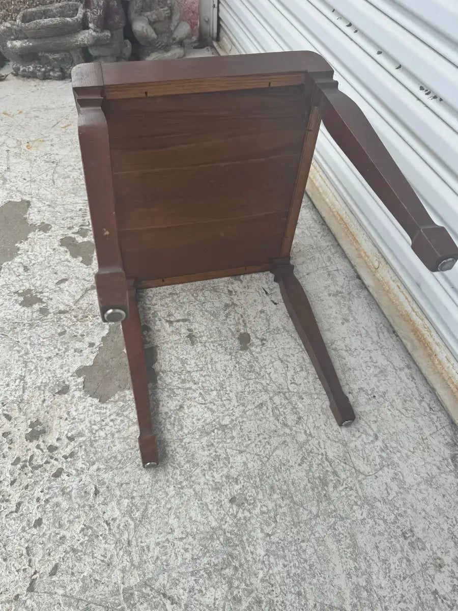 Traditional wooden stool with upholstered lift seat