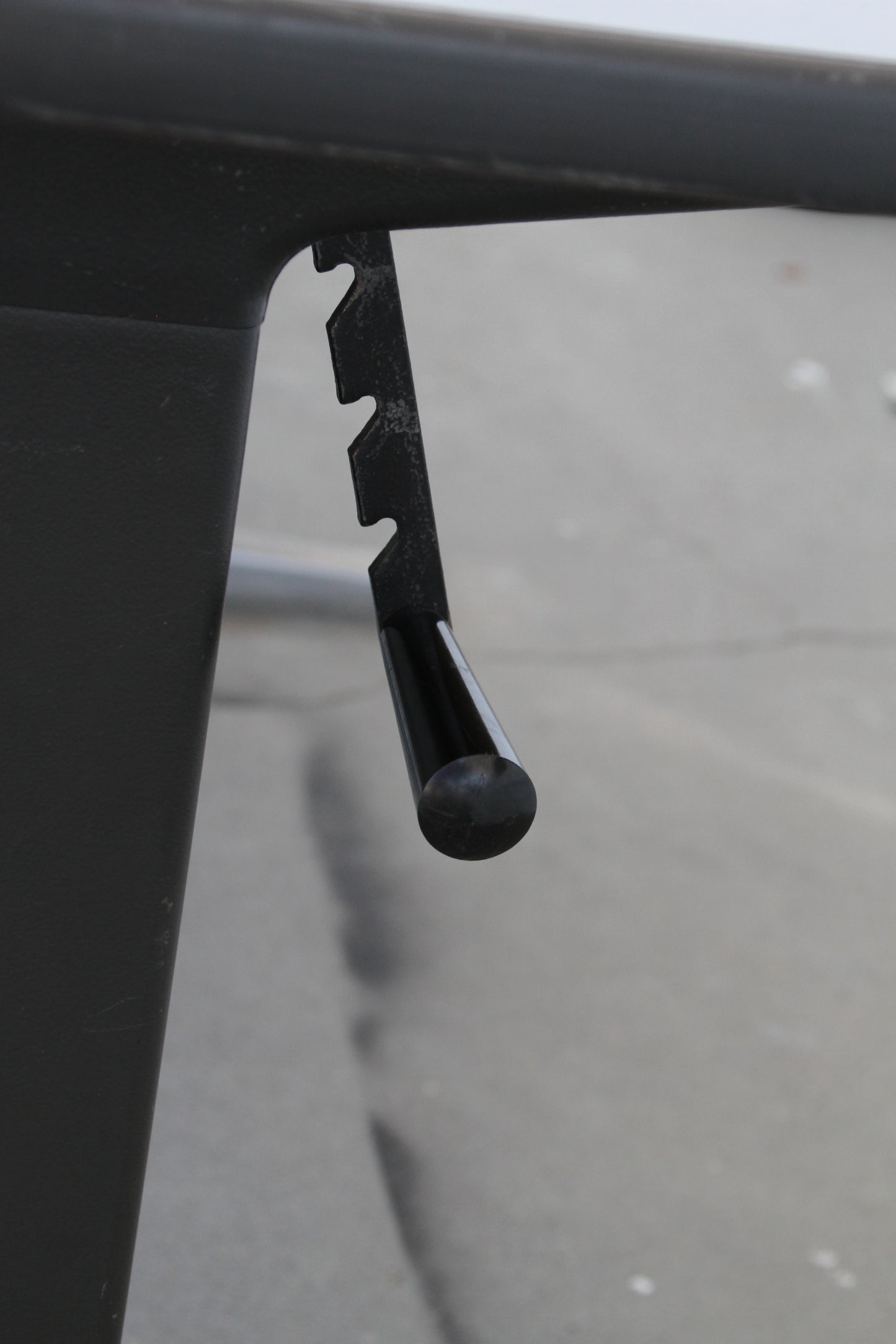 Spacious top adjustable studio desk