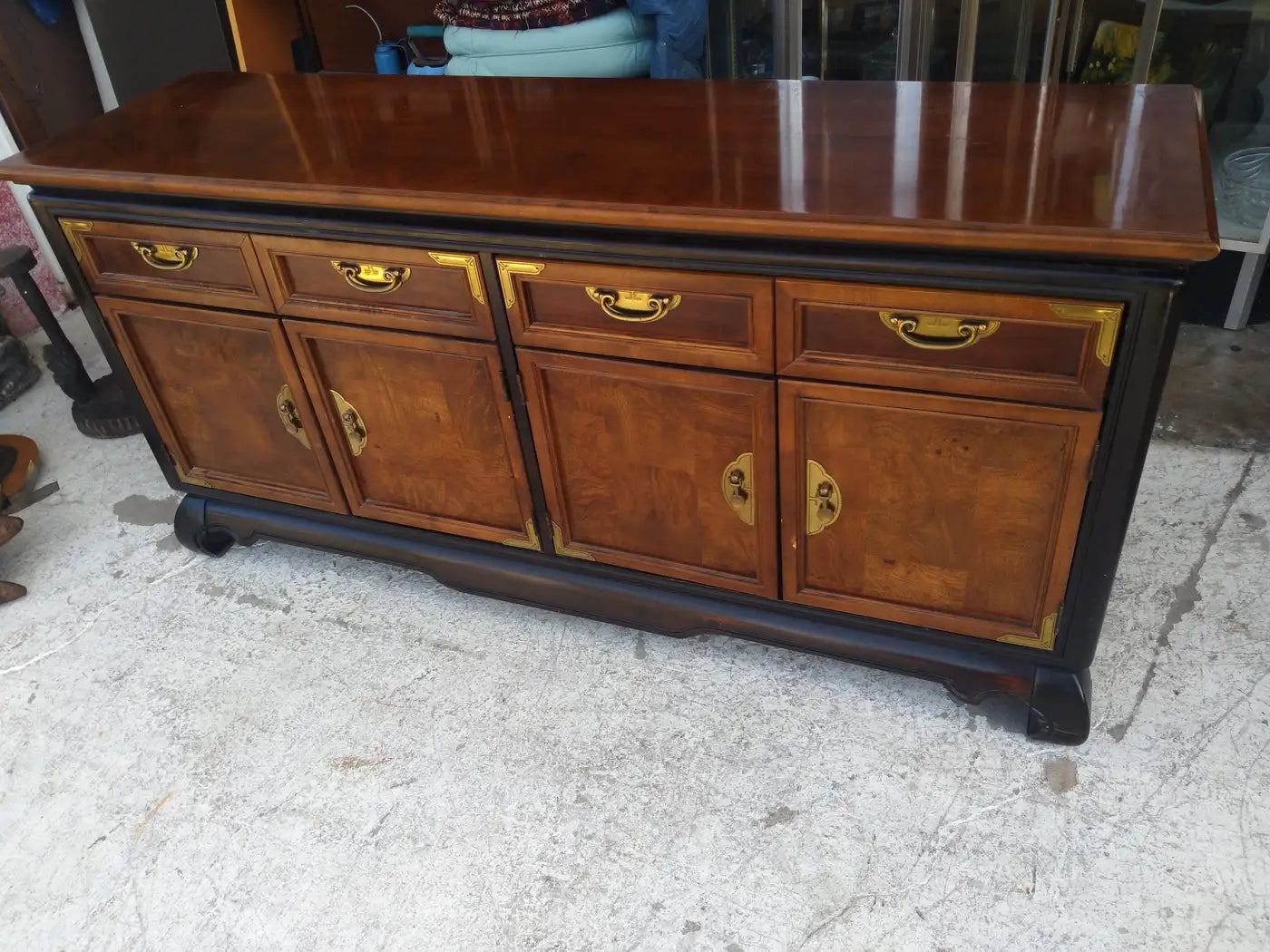 Mid-century Chin Hua sideboard by Broyhill