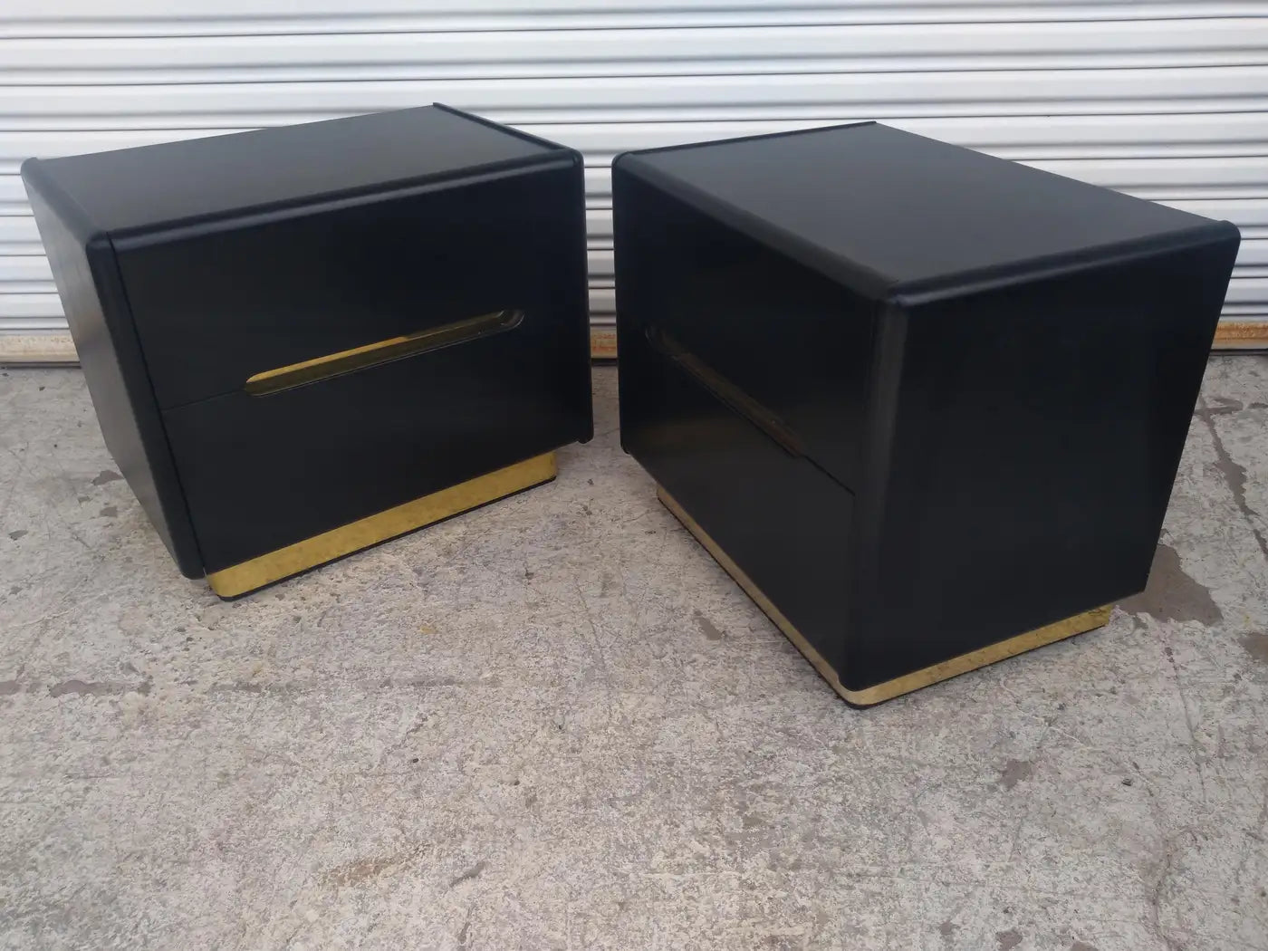 Lane Furniture Black Lacquer and Brass 9 Drawer Dresser Lane Furniture Black Lacquer and Brass 9 Drawer Dresser