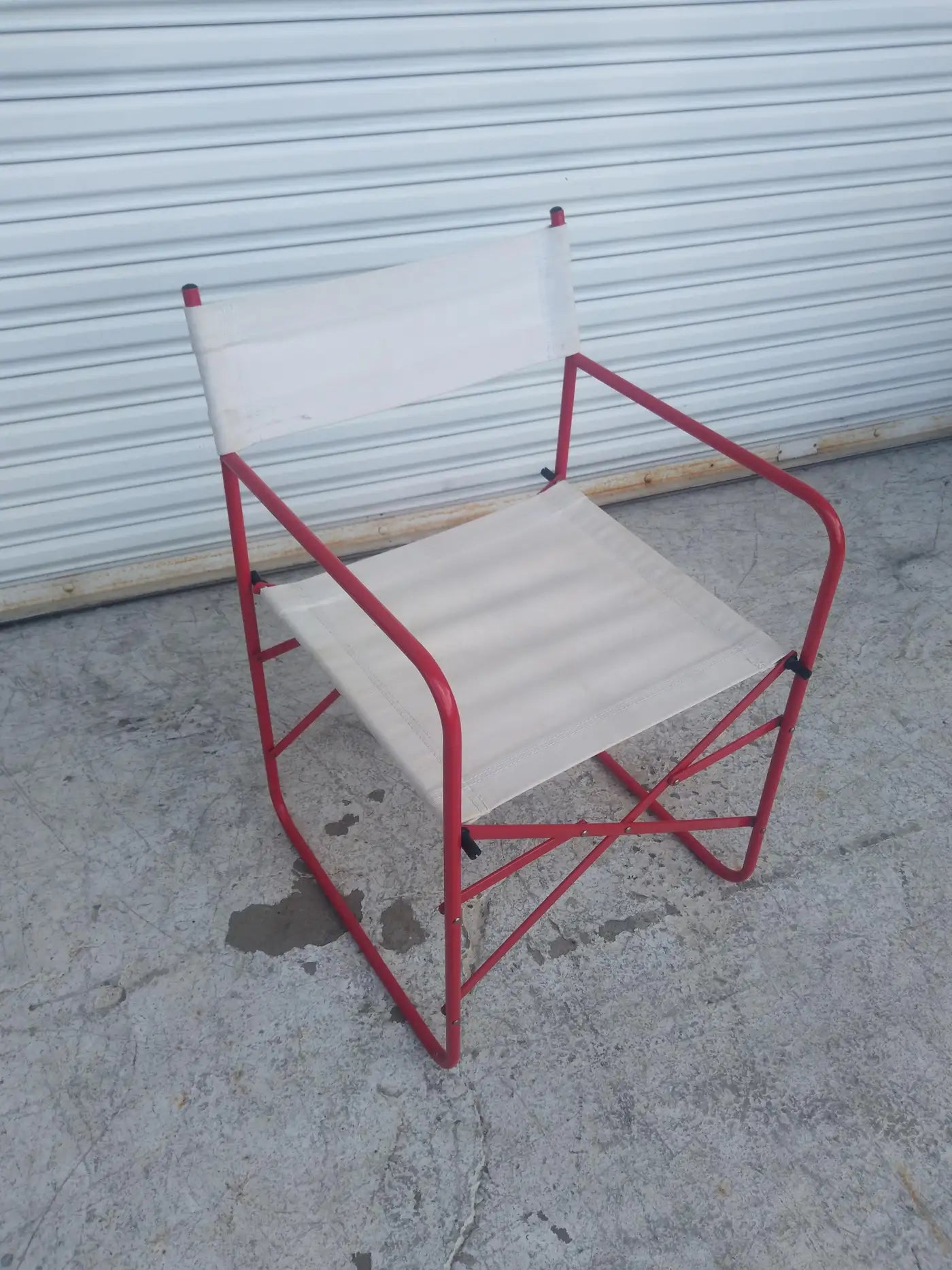 Pair of Red Metal Folding Director Chairs in White Fabric