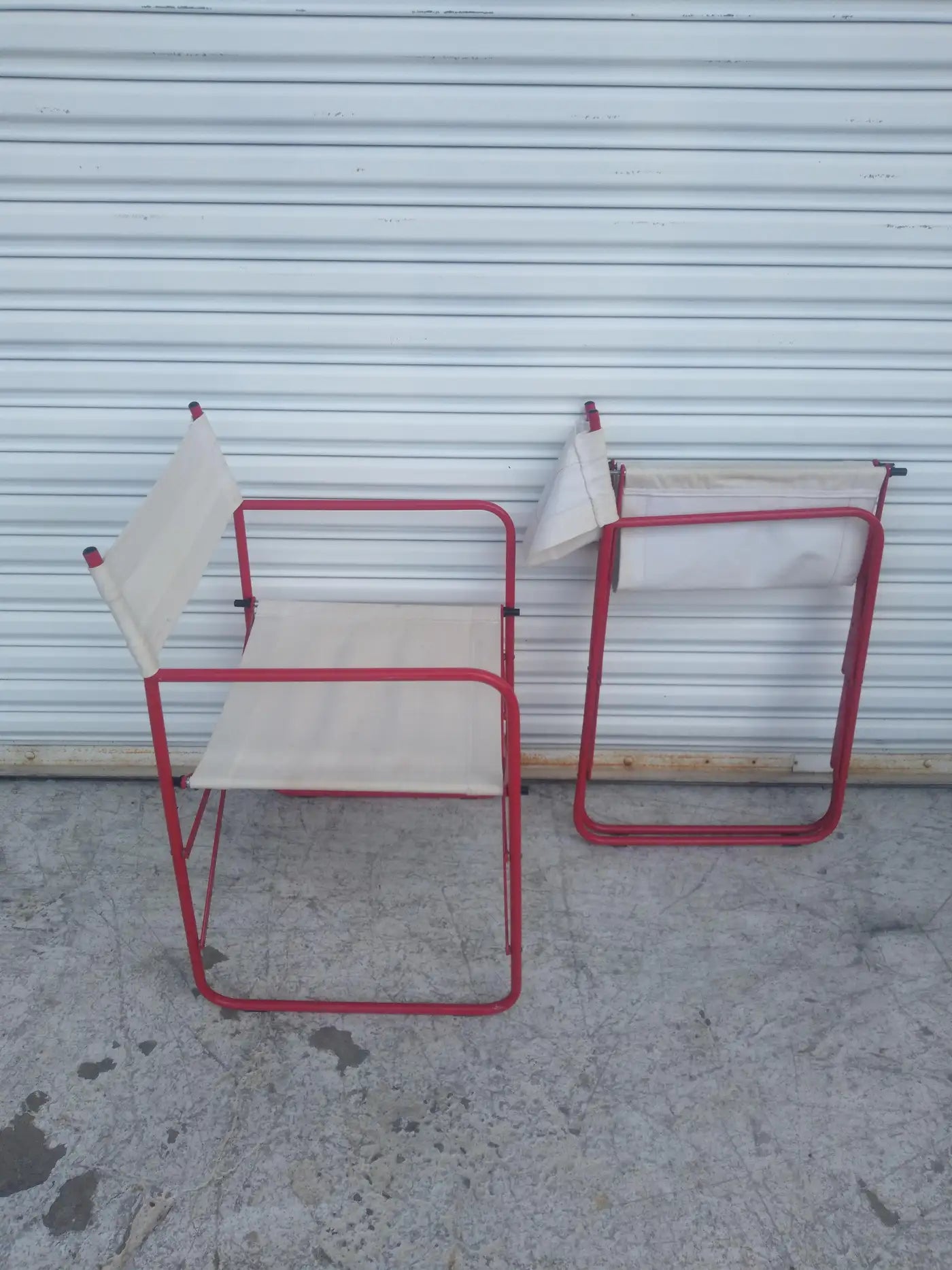 Pair of Red Metal Folding Director Chairs in White Fabric