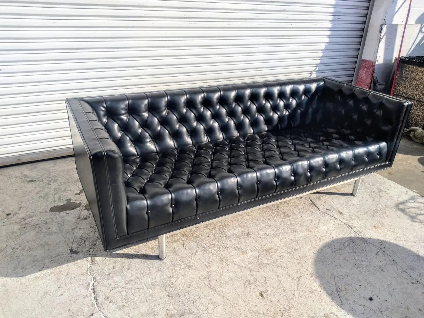 Jack Cartwright sofa in mid century design
