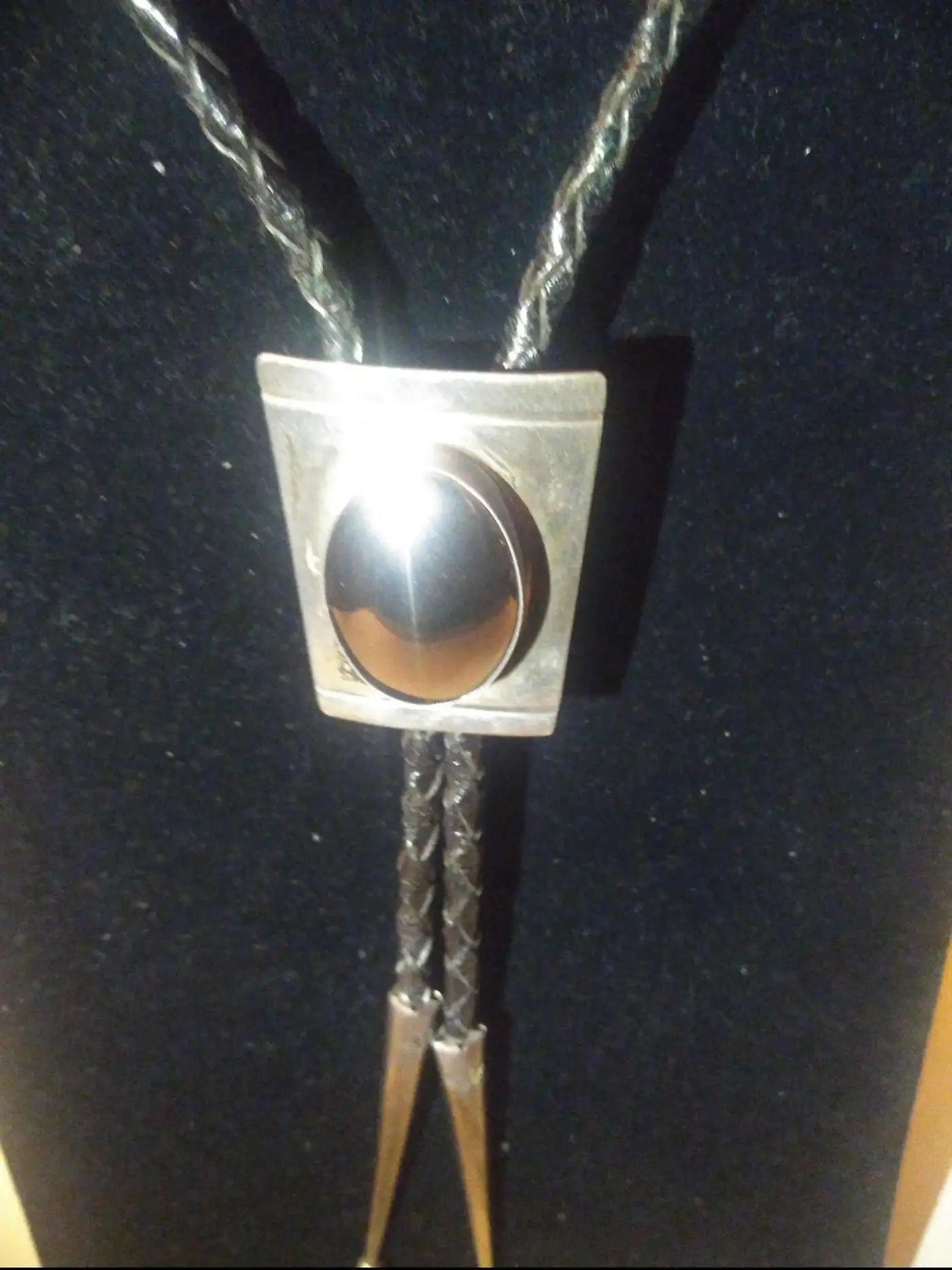 38" Leather& Sterling Bolo.Tie w/ Oval Onyx Setting Medallion