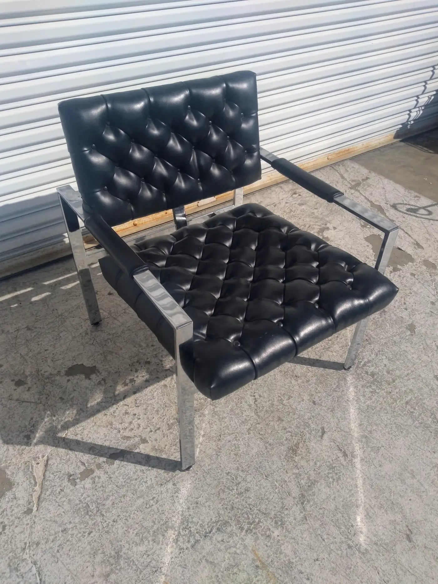 Vintage Milo Baughman chair in leather by Thayer Coggin
