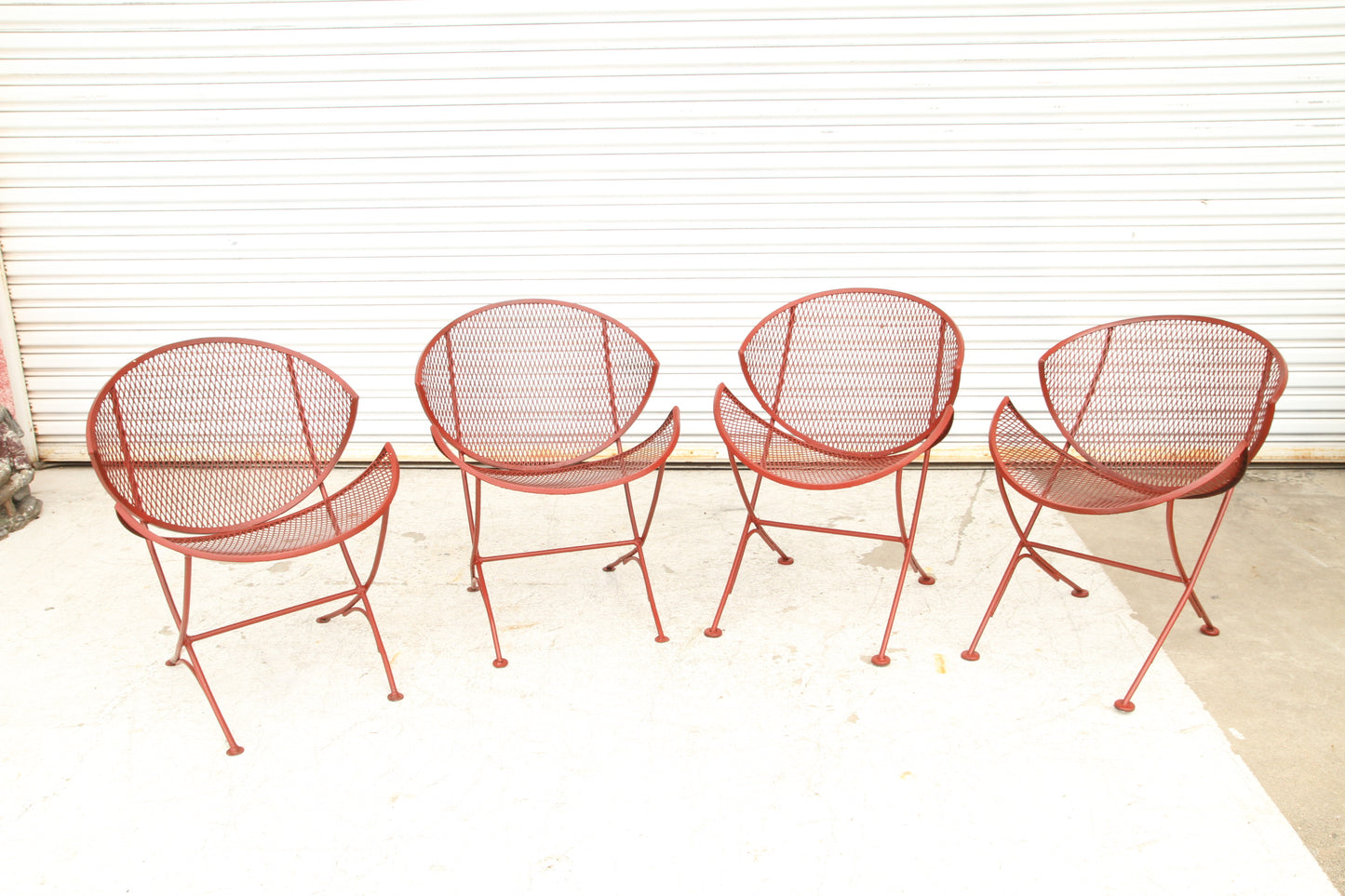 Orange Slice Chairs designed by Maurizio Tempestini for Salterini. Known for their innovative design and comfort, these chairs feature sculptural forms that resemble orange slices