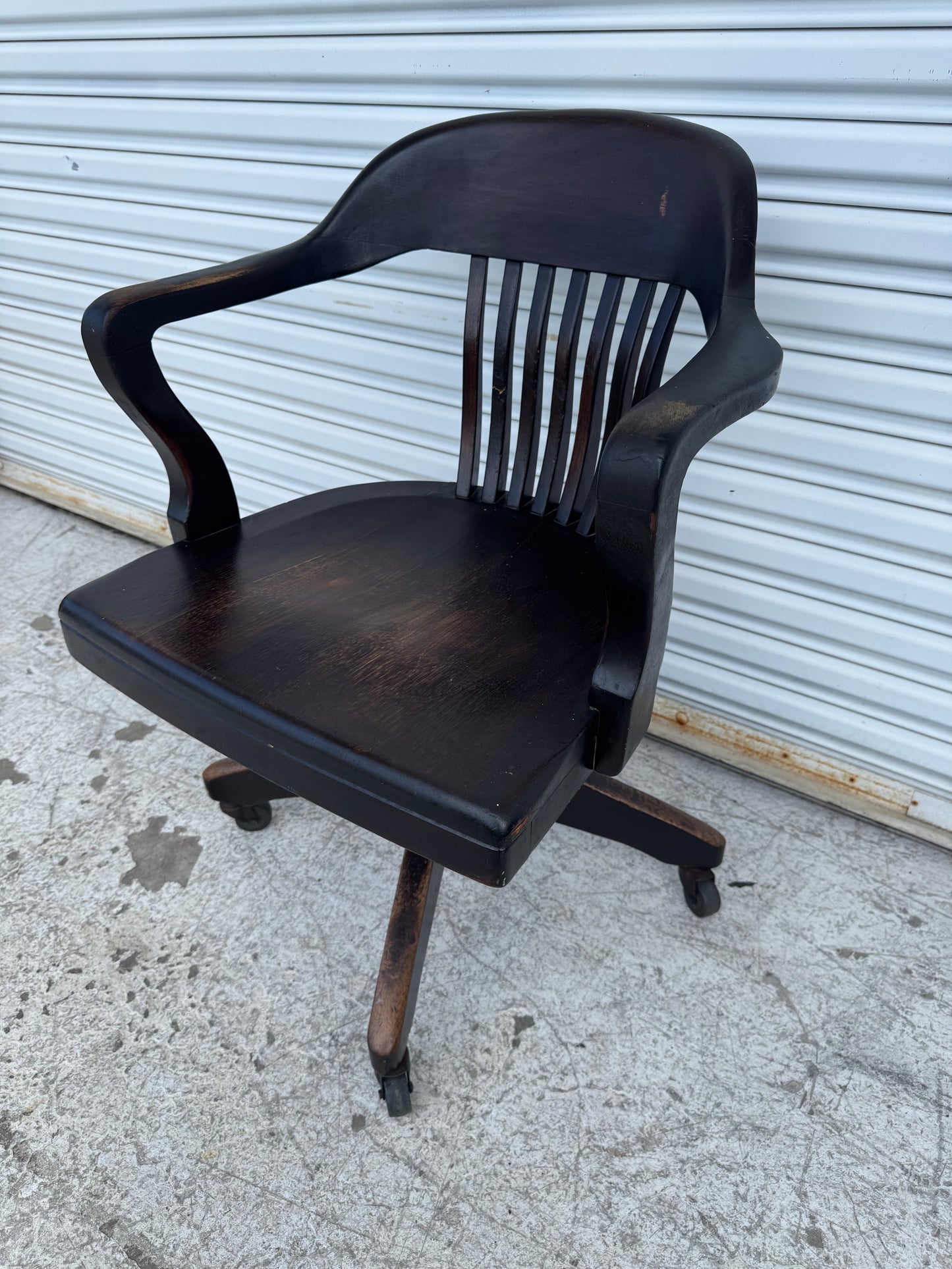 Early 19th Century Antique Oak Bankers Office Swivel Desk Chair