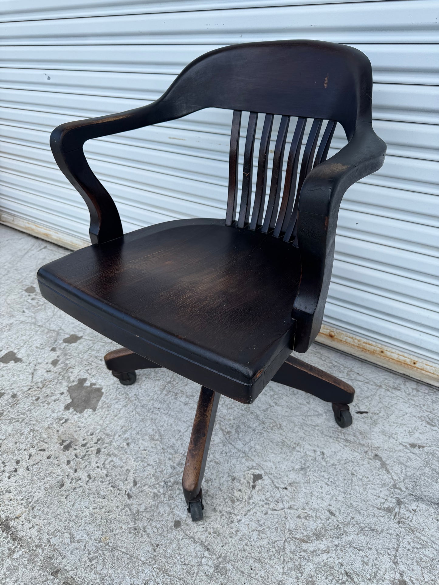 Early 19th Century Antique Oak Bankers Office Swivel Desk Chair